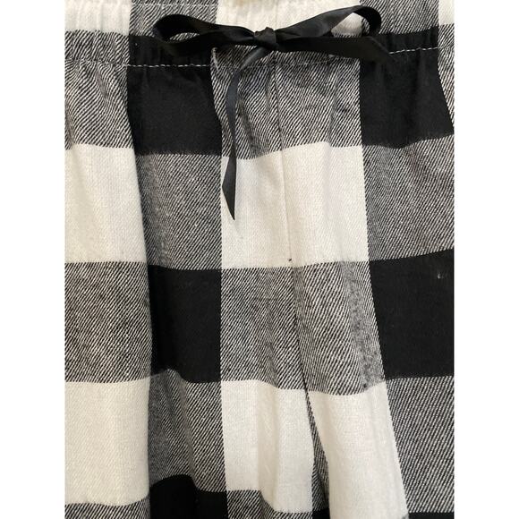 Mainstreet Collection 2 piece Black and White Pajamas, Flannel, Cotton, Size M/L - Picture 6 of 9